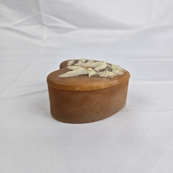 VTG 1974 Design Gifts Intern'l Seagulls Incolay Stone Carved  Heart Trinket Box - Picture 4 of 12